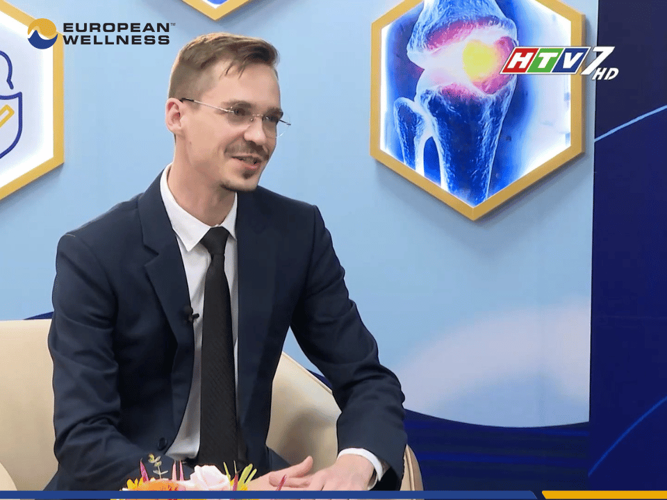 Đội ngũ y bác sĩ chia sẻ tại talkshow VTV Cần Thơ và HTV 